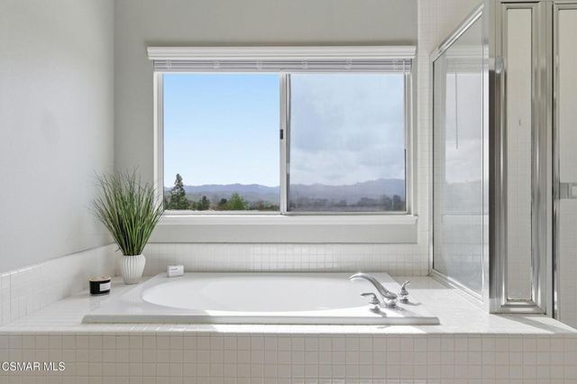 2440 Gillingham Circle, Thousand Oaks, CA 91362