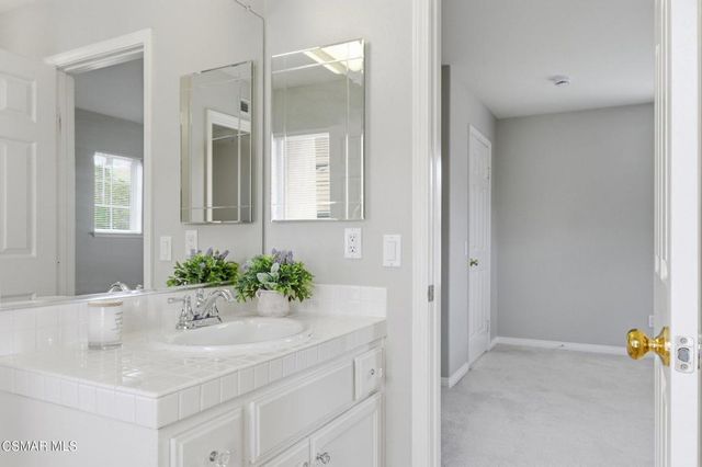 2440 Gillingham Circle, Thousand Oaks, CA 91362