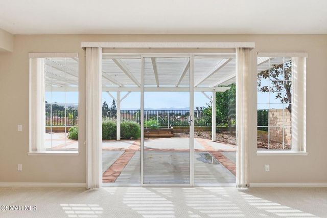 2440 Gillingham Circle, Thousand Oaks, CA 91362