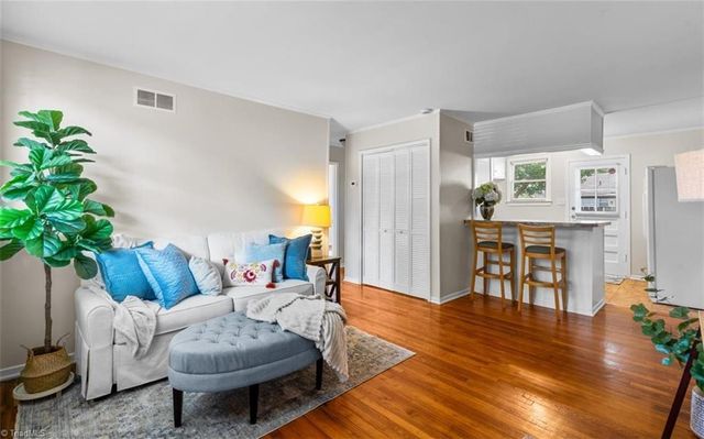 556 Overlook Street, Greensboro, NC 27403