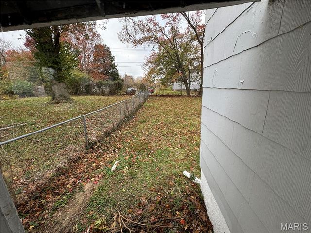5701 Beldon Drive, Flordell Hills, MO 63136