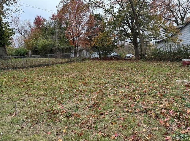 5701 Beldon Drive, Flordell Hills, MO 63136