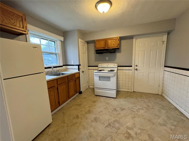 5701 Beldon Drive, Flordell Hills, MO 63136