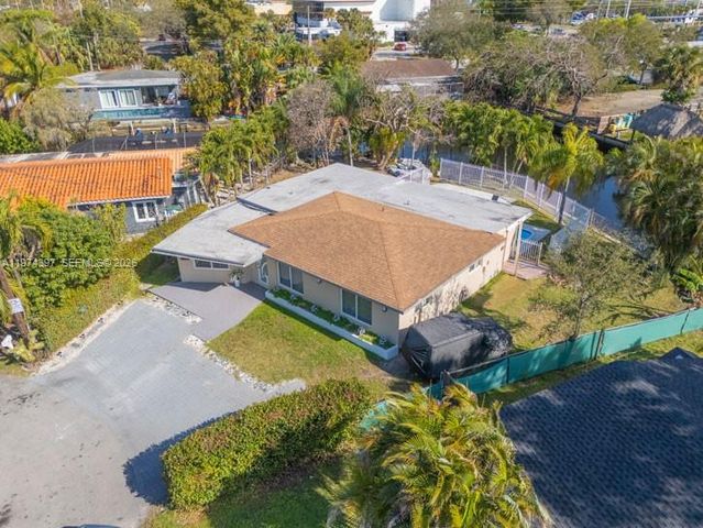1830 NW 32nd St, Oakland Park, FL 33309