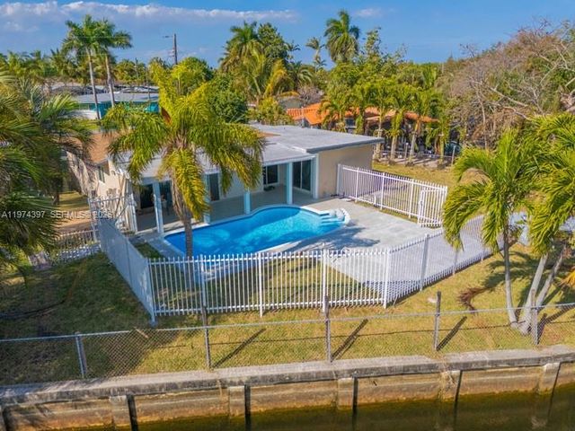 1830 NW 32nd St, Oakland Park, FL 33309