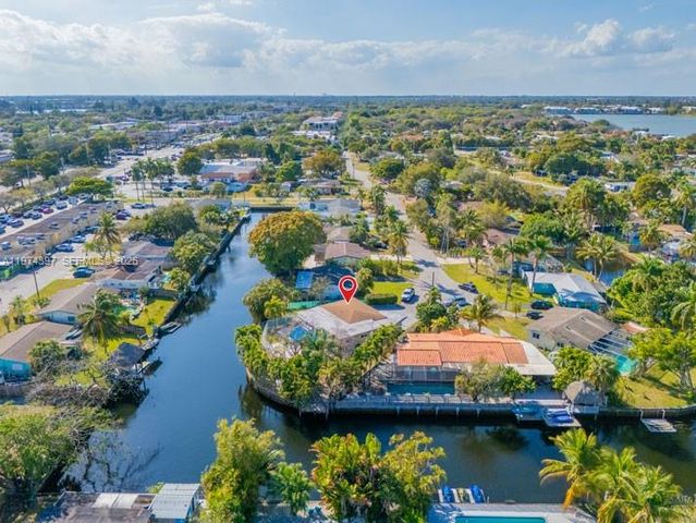 1830 NW 32nd St, Oakland Park, FL 33309