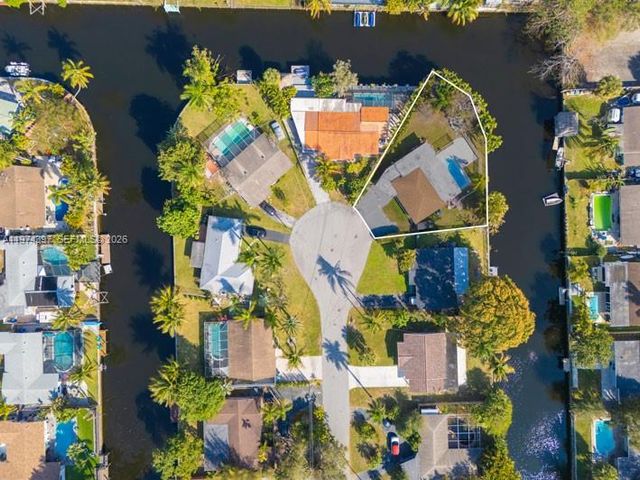 1830 NW 32nd St, Oakland Park, FL 33309