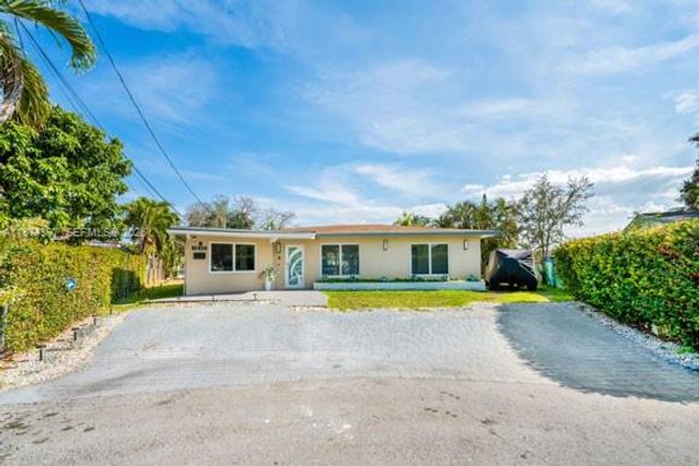 1830 NW 32nd St, Oakland Park, FL 33309