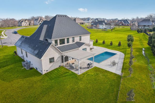 3166 Fern Croft Ln, Clarksville, TN 37043