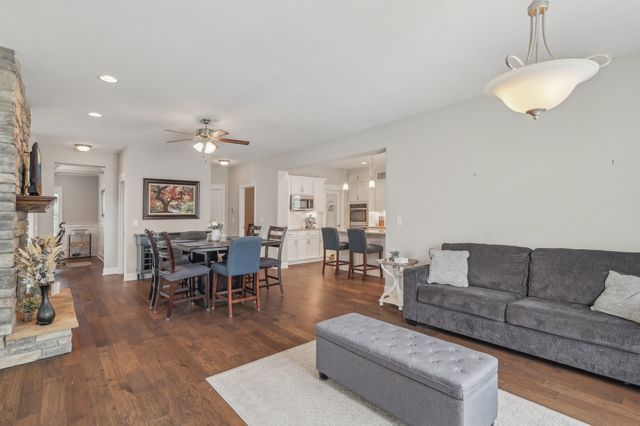 3166 Fern Croft Ln, Clarksville, TN 37043