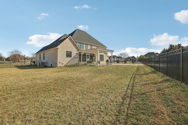 3166 Fern Croft Ln, Clarksville, TN 37043