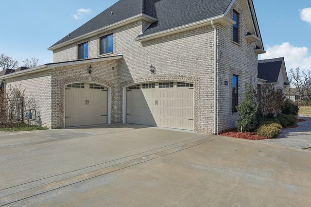 3166 Fern Croft Ln, Clarksville, TN 37043