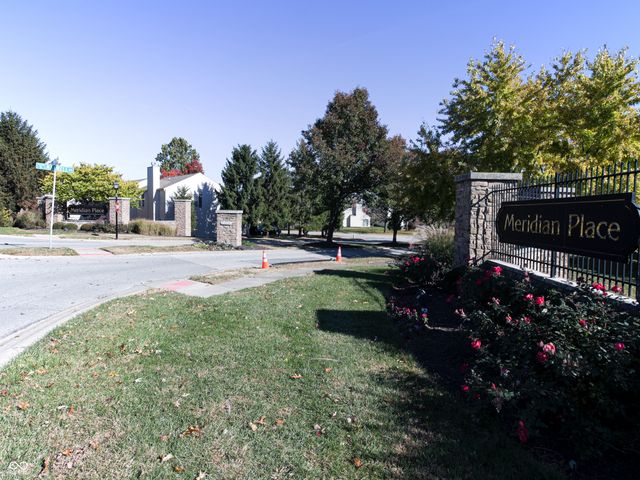 42 White Lick Drive, Indianapolis, IN 46227