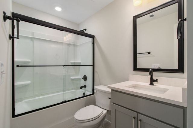 160 Excell Rd Unit I, Clarksville, TN 37043