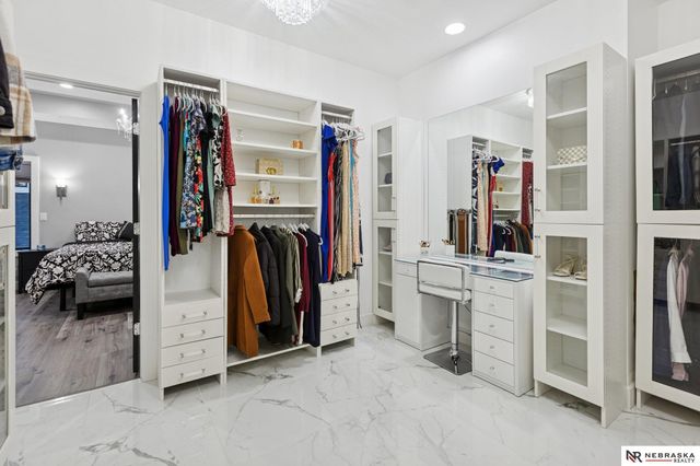 2550 N 188th Street, Omaha, NE 68022