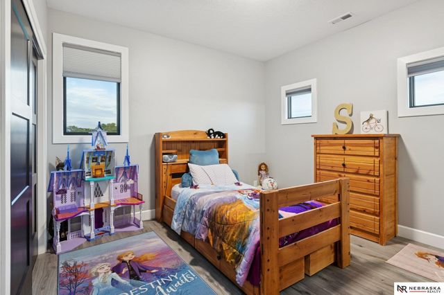 2550 N 188th Street, Omaha, NE 68022