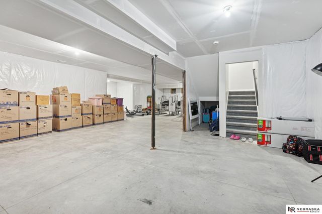 2550 N 188th Street, Omaha, NE 68022