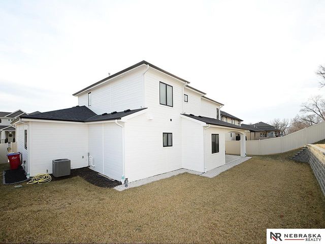 2550 N 188th Street, Omaha, NE 68022