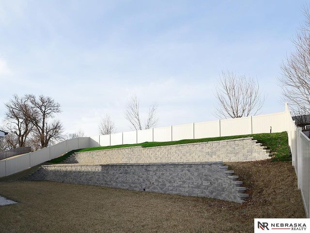 2550 N 188th Street, Omaha, NE 68022