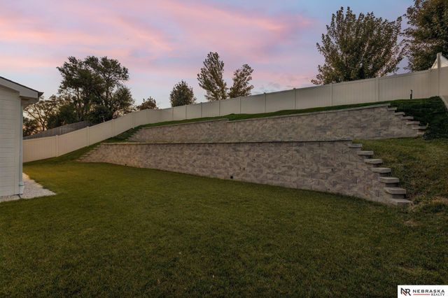 2550 N 188th Street, Omaha, NE 68022