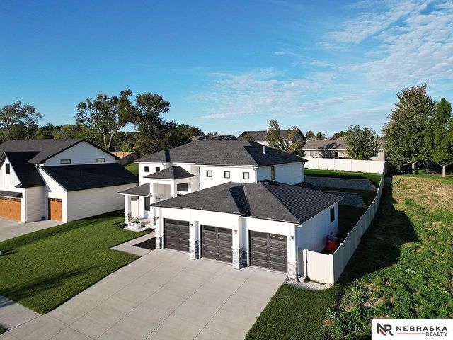 2550 N 188th Street, Omaha, NE 68022