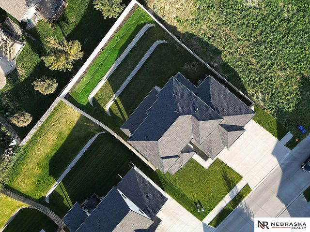 2550 N 188th Street, Omaha, NE 68022