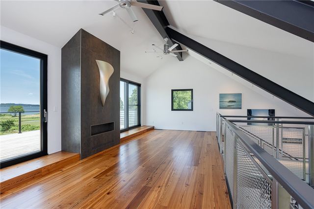 451 Seapowet Avenue, Tiverton, RI 02878