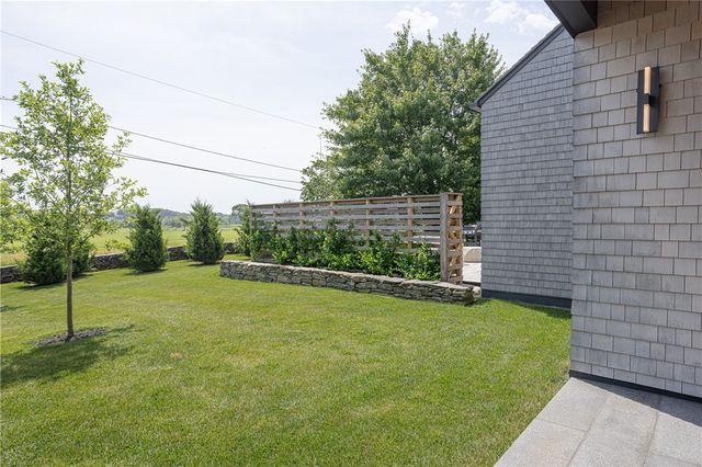 451 Seapowet Avenue, Tiverton, RI 02878