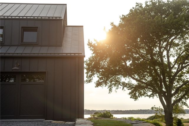 451 Seapowet Avenue, Tiverton, RI 02878