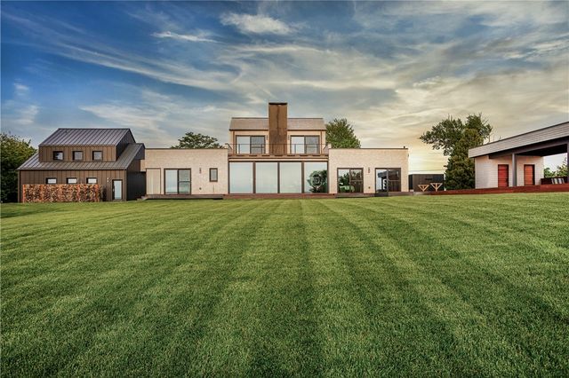 451 Seapowet Avenue, Tiverton, RI 02878