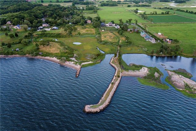 451 Seapowet Avenue, Tiverton, RI 02878