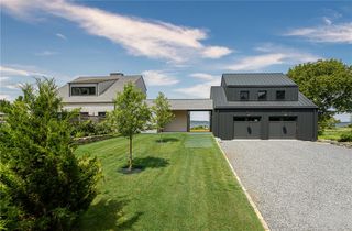 451 Seapowet Avenue, Tiverton, RI 02878