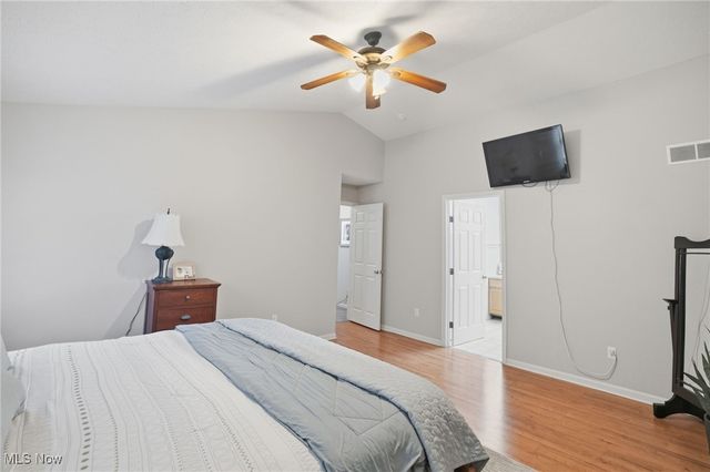 2279 Becket Circle, Stow, OH 44224