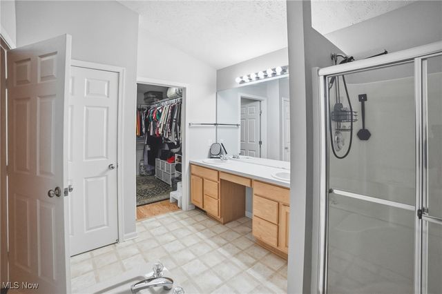 2279 Becket Circle, Stow, OH 44224