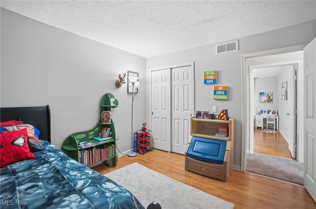 2279 Becket Circle, Stow, OH 44224