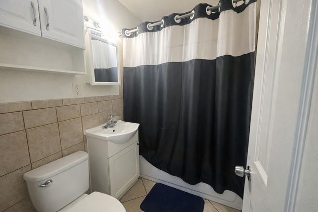 1225 NW 10th Place, Fort Lauderdale, FL 33311