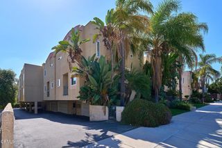 2466 Montrose Avenue 7, Montrose, CA 91020