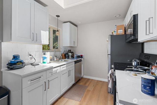 5506 7th Avenue NW, Seattle, WA 98107