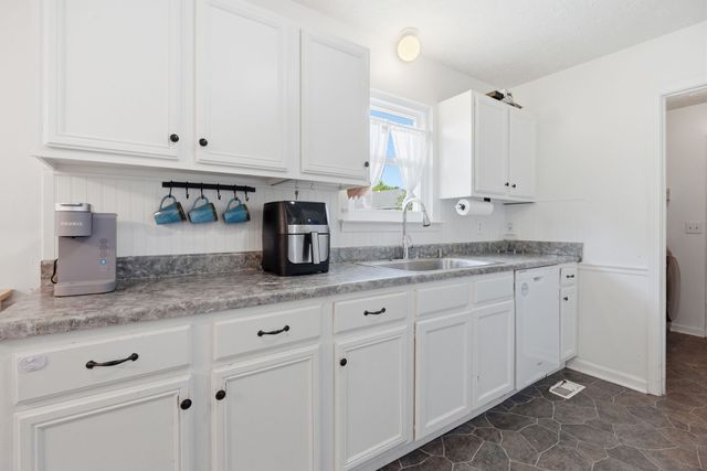 2014 Gardendale Dr, Murfreesboro, TN 37130