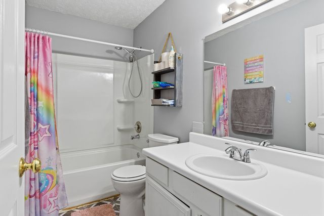 2014 Gardendale Dr, Murfreesboro, TN 37130