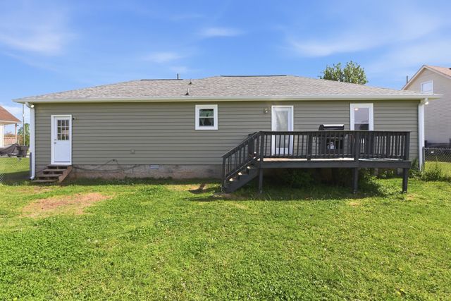 2014 Gardendale Dr, Murfreesboro, TN 37130
