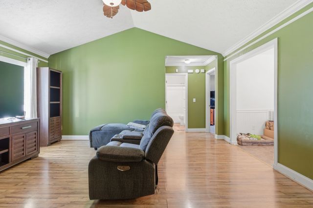 2014 Gardendale Dr, Murfreesboro, TN 37130