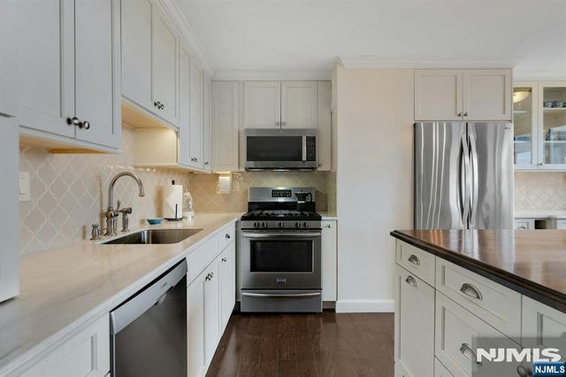 2000 Linwood Avenue 22B, Fort Lee, NJ 07024