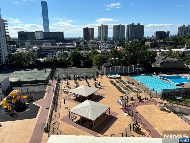 2000 Linwood Avenue 22B, Fort Lee, NJ 07024
