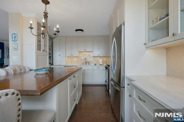 2000 Linwood Avenue 22B, Fort Lee, NJ 07024