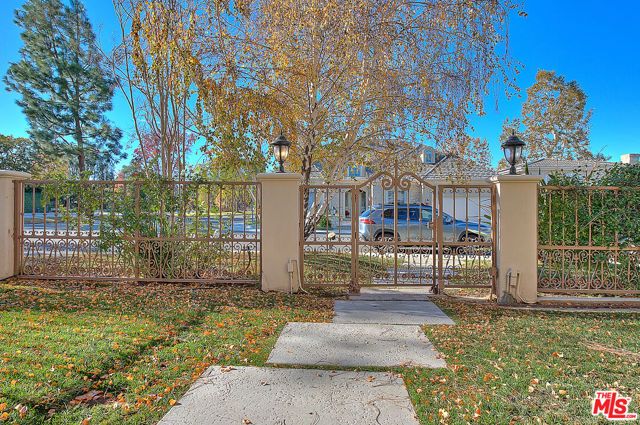 3800 Weatherly Circle, Westlake Village, CA 91361
