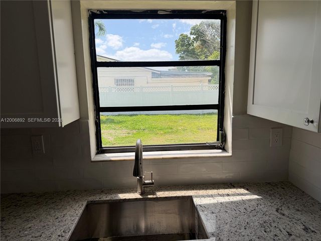 10375 SW 152nd Ter, Miami, FL 33157