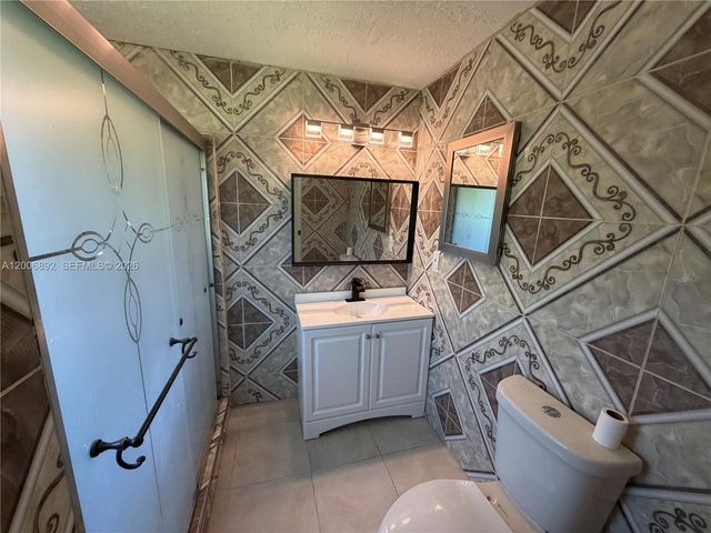 10375 SW 152nd Ter, Miami, FL 33157