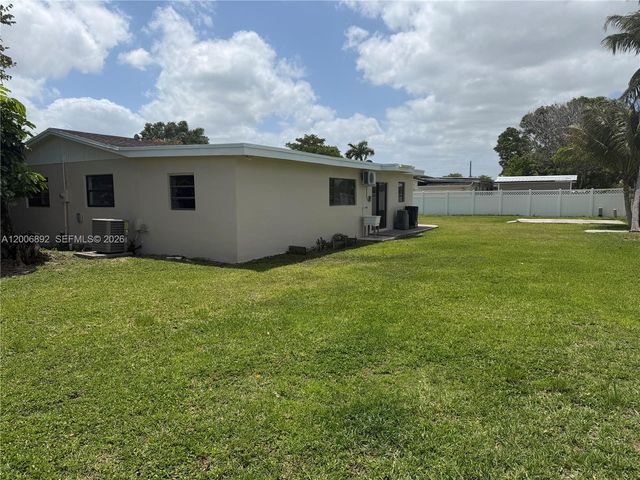 10375 SW 152nd Ter, Miami, FL 33157