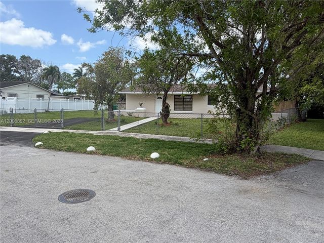 10375 SW 152nd Ter, Miami, FL 33157